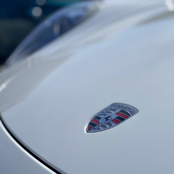 NWT PORSCHE refinished livery hood crest BLACK RED SILVER new - Picture 3 of 4